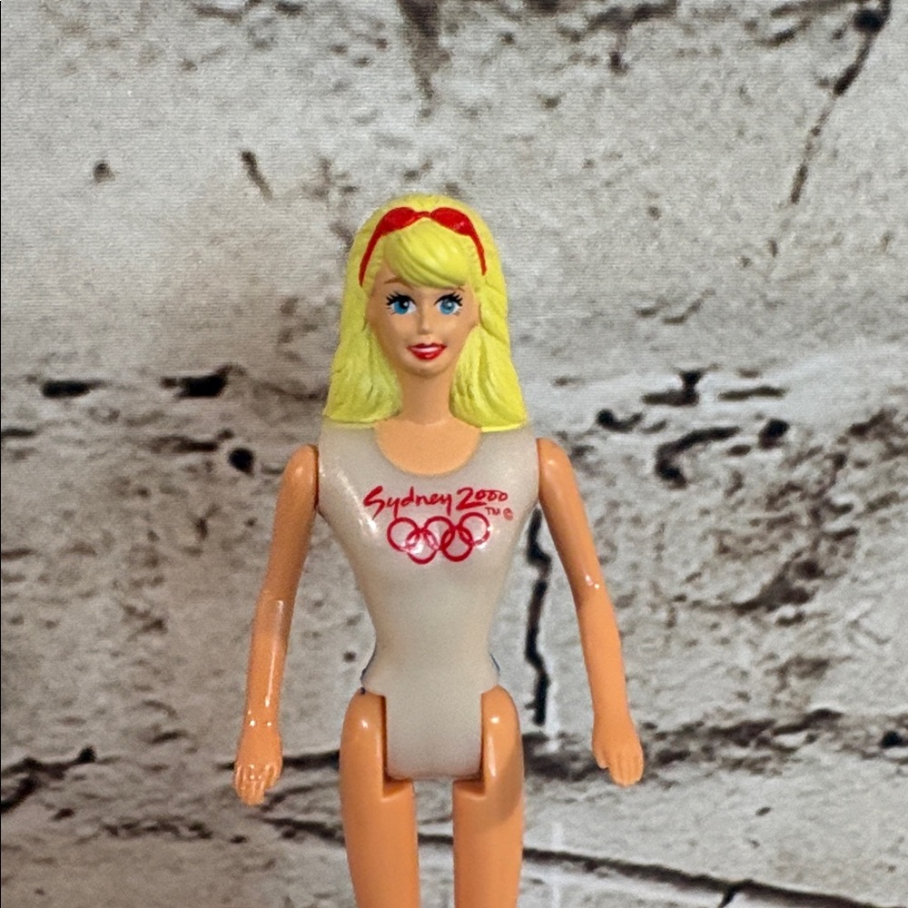 Sydney 2000 Olympics Barbie McDonalds Happy Meal Toy - Picture 5 of 14